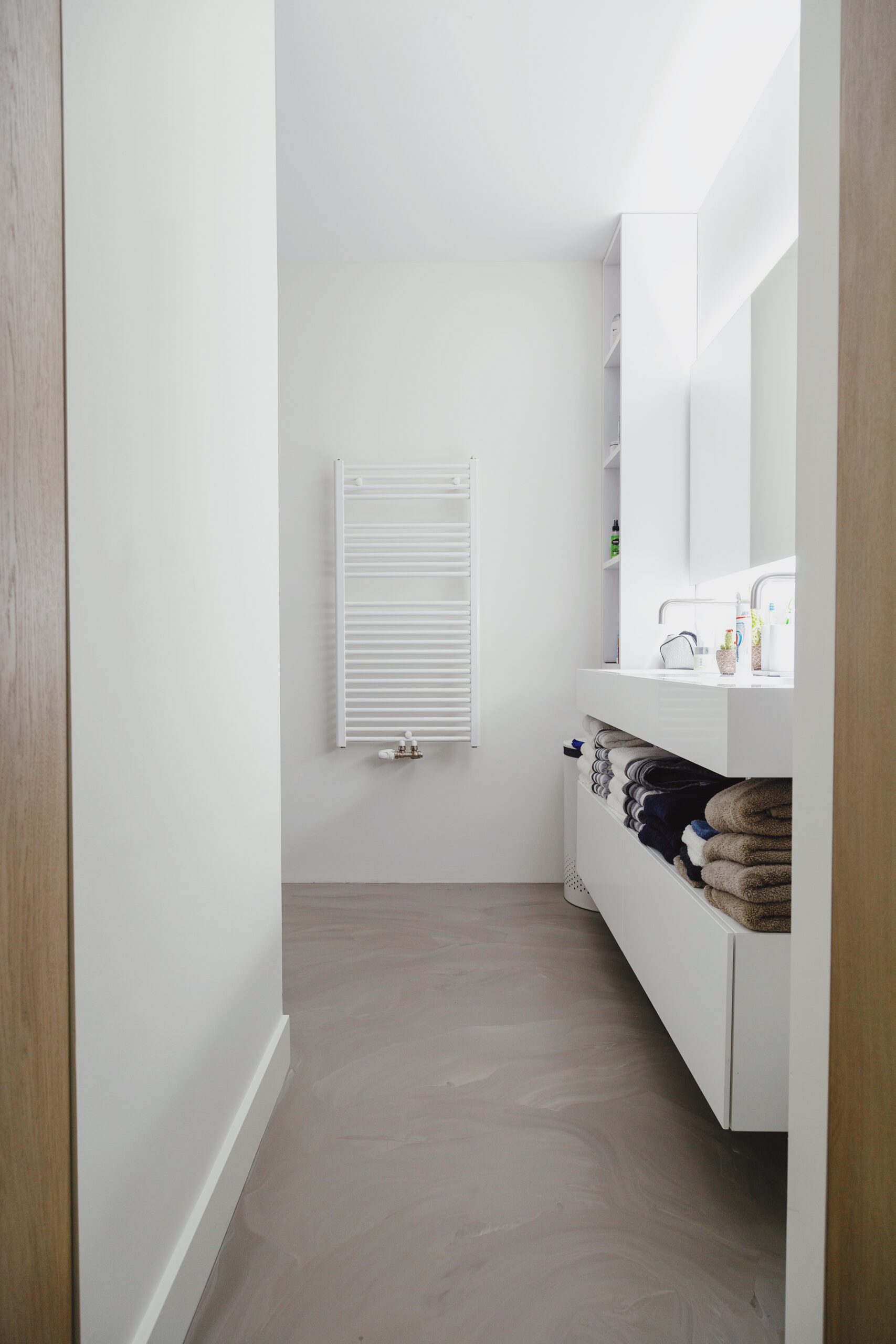EPI Superbase kleur Fauzi badkamer EPI Superbase kleur Fauzi badkamer