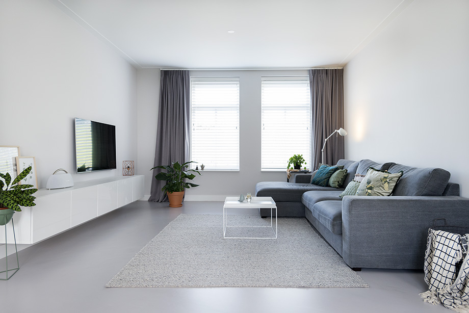 EPI Superbase Grey Light Sofa EPI Superbase Grey Light Sofa